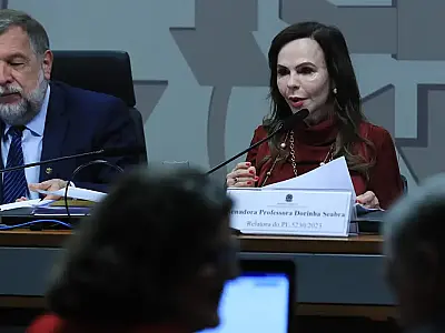 Comissão do Senado aprova texto da reforma do ensino médio