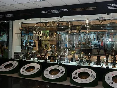 Memorial das Conquistas do Santos FC é viagem imperdível pela história do futebol