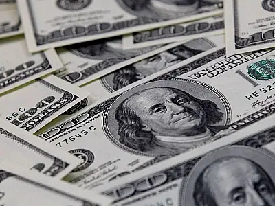 Dólar sobe para R$ 5,16 após três quedas seguidas