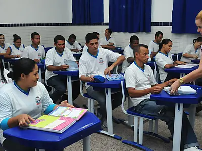 Seduc de Praia Grande/SP realiza inscrições para vagas remanescentes da EJA