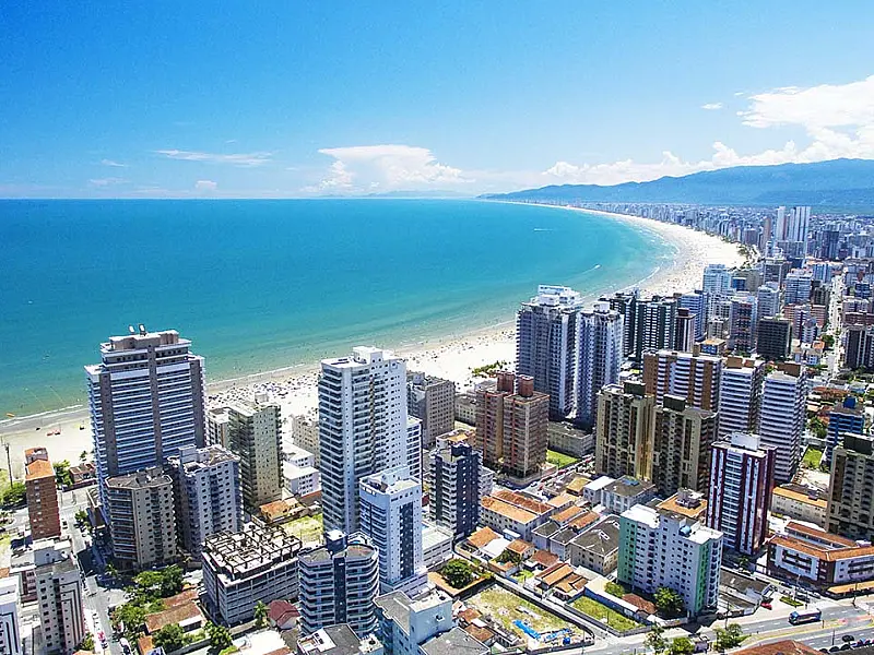 'Praia Limpa - Abrace o Mar' conscientiza população sobre a limpeza das praias