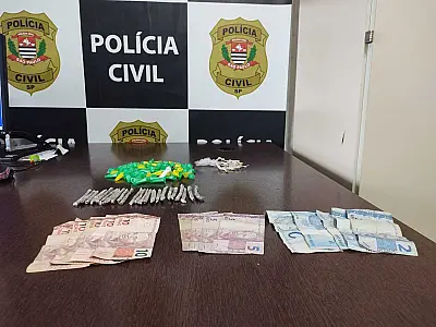Mais de 130 porções de drogas com suspeito de tráfico são apreendidas