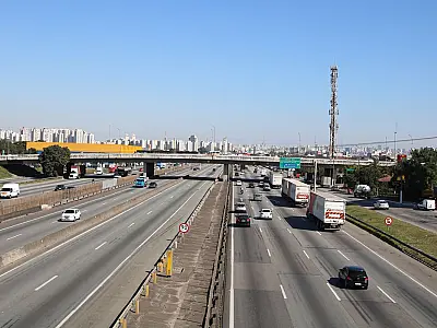 PAC prevê mais de 300 obras em rodovias e ferrovias