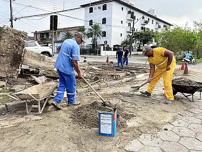 Prefeitura do Guarujá revitaliza rotatória no Jardim Santa Maria