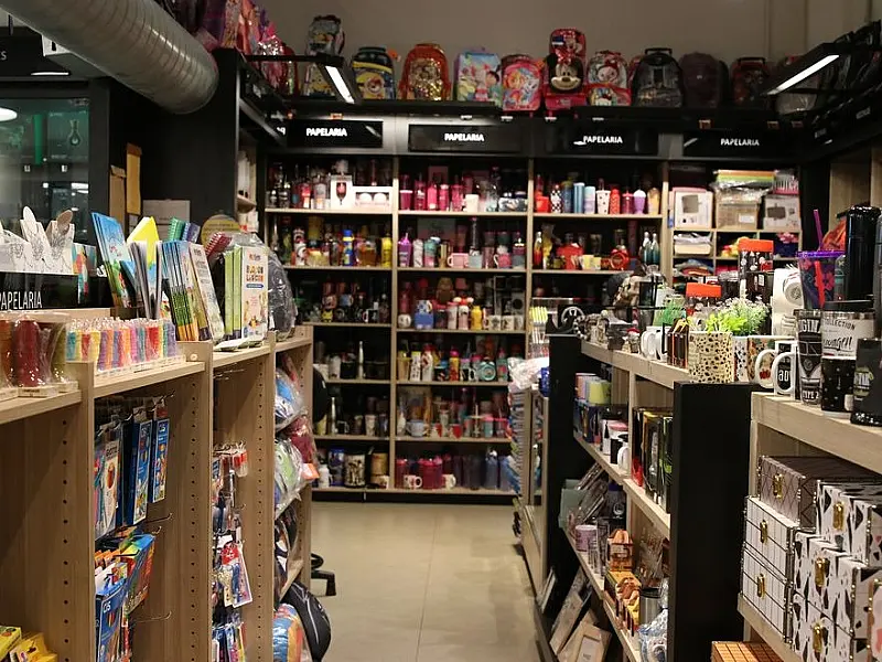 Material reaproveitado ajuda famílas na economia