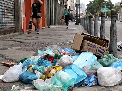 Garis em greve concordam em reduzir pauta de reivindicação