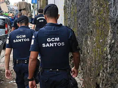 GCM de Santos prende duas pessoas em flagrante por tráfico de drogas e uso de entorpecentes