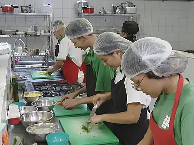 Taxa de desemprego recua em 7 estados no terceiro trimestre, diz IBGE