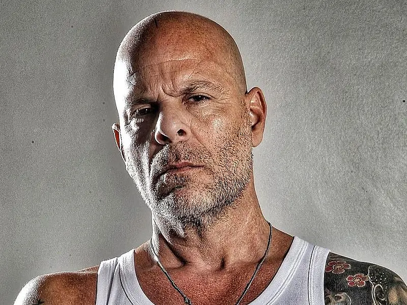 Bruce Willis não reconhece mais a mãe e pode ser agressivo, diz primo