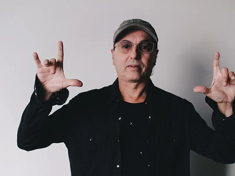 Show gratuito em Santos reúne Zeca Baleiro e a Sinfônica Municipal