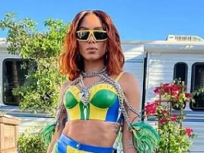 Anitta diz que vai rastrear contas que estão ameaçando seus fãs