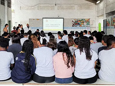 Prefeito Kayo Amado anuncia terceira revitalização completa em escola neste mês
