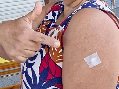 Vacinação contra a gripe na Feira de Domingo reforça cuidados com a saúde em Peruíbe