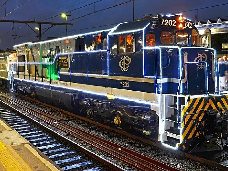 Rumo ao Natal: trem iluminado e apresentações de Derico são as atrações no estado de São Paulo