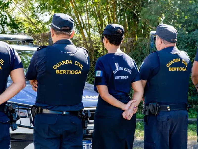 Adolescente é detido pela GCM com simulacro de arma de fogo