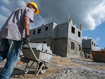Sehab realiza levantamento do Casa Digna no núcleo Caieiras I
