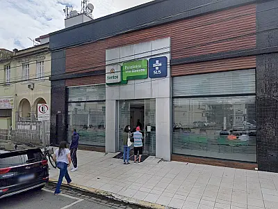 Oito policlínicas abrem em Santos no fim de semana para vacinação