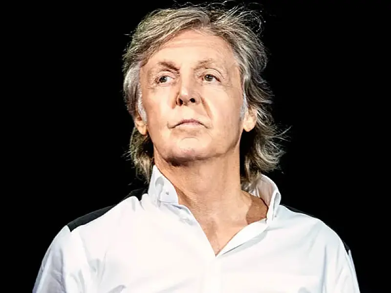 Paul McCartney encanta o mundo sem sinais de aposentadoria