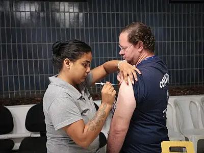PG vacina contra a gripe, covid-19, dengue e outras doenças durante o feriado