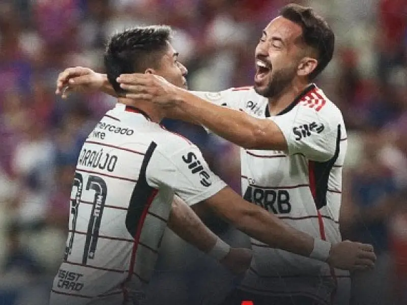 Flamengo bate Fortaleza e fica a 6 pontos da liderança do Brasileirão