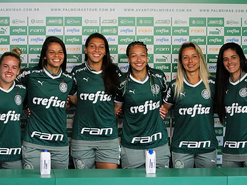 Com Andressinha e Bia Zaneratto, Palmeiras apresenta elenco feminino