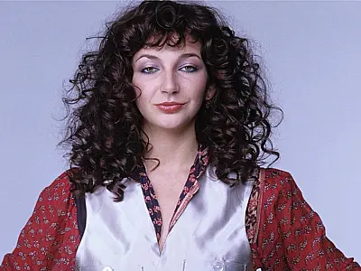Kate Bush entra no Hall da Fama após voltar às paradas graças a 'Stranger Things'