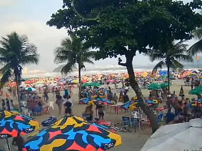 Em domingo quente, criminosos fazem arrastões em praias de São Vicente