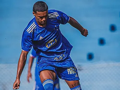 Presidente do Barcelona confirma contratação de filho de Ronaldinho Gaúcho