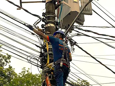 Cubatão inicia mutirão para retirar fios irregulares e reforça fiscalização das teles