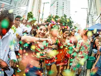 Reunião entre blocos e prefeitura termina sem decisão sobre Carnaval de rua em SP