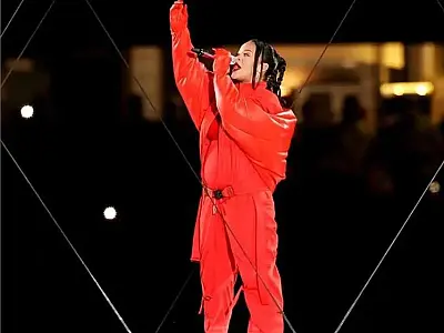 Entenda como Rihanna disfarçou gravidez para anúncio no Super Bowl