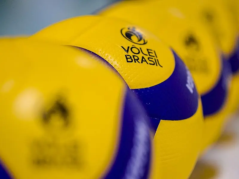 Casos de Covid-19 levam a adiamento de jogos da Superliga