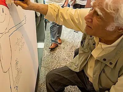 Exposição interativa leva público a encontro de personagens atemporais