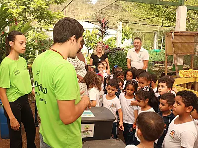 Meio ambiente é tema de experiência de alunos de escola municipal no Botânico de Santos