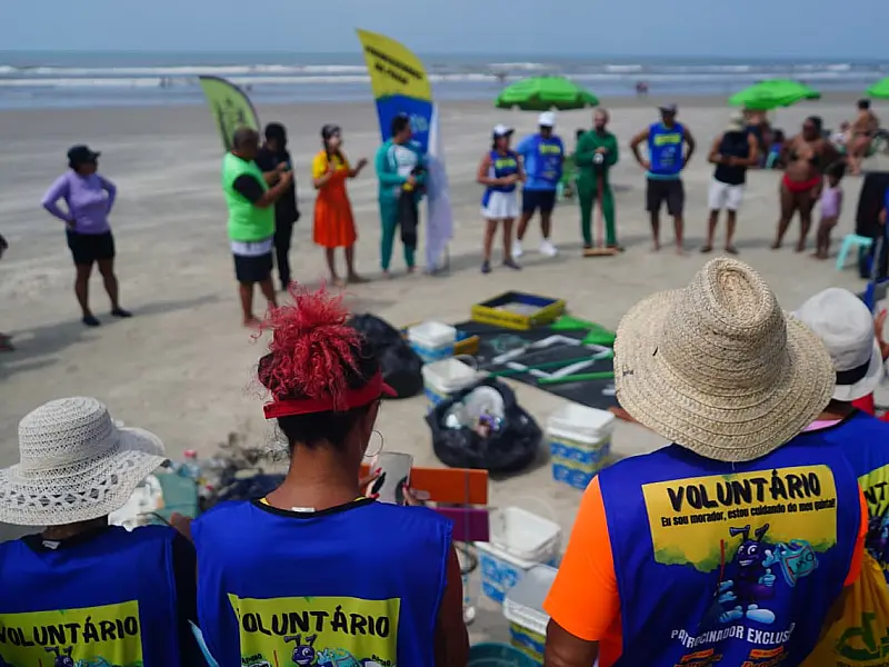 Em Mongaguá, parceria estabelece ações mensais de mutirão de limpeza das praias