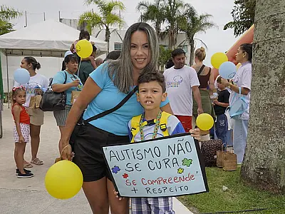 Guarujá promove Aulão na Praia para conscientização do autismo na quinta-feira