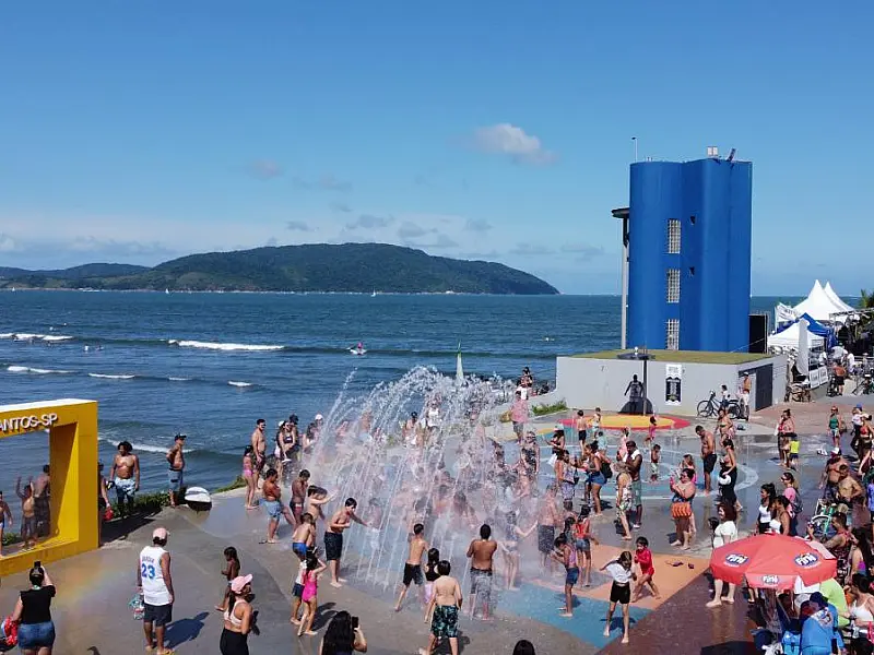 Com 2,8 milhões de turistas, Santos tem a melhor temporada de verão desde 2016