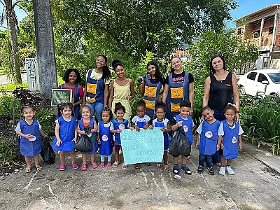 Creche de Guarujá percorre ruas em incentivo a práticas de prevenção à dengue