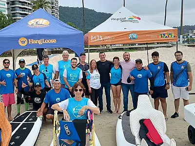 Projeto social de Campinas proporciona dia de surfe na Praia do Perequê neste sábado (25)