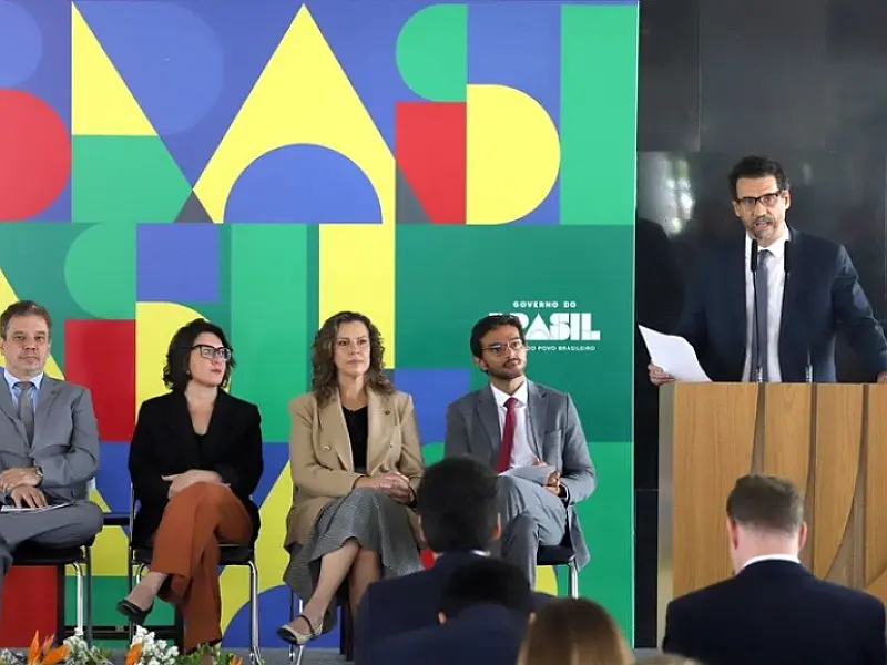 Governo do Brasil formaliza o protocolo para investigar crimes contra jornalistas e comunicadores