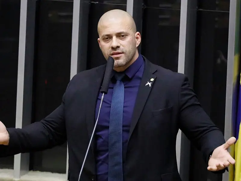 Entenda o que diz a lei sobre o perdão concedido por Bolsonaro a Daniel Silveira