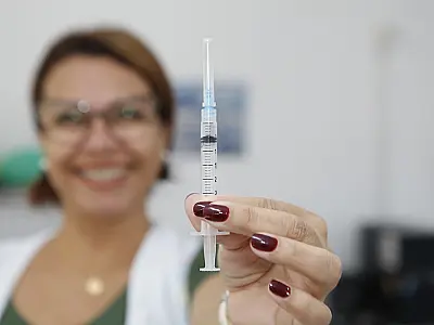 Guarujá começa a vacinar moradores a partir de 30 anos contra influenza