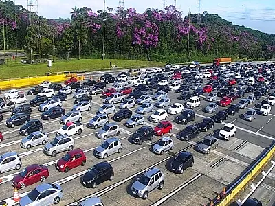 Sistema Anchieta-Imigrantes deve receber até 446 mil veículos durante o feriado de Carnaval