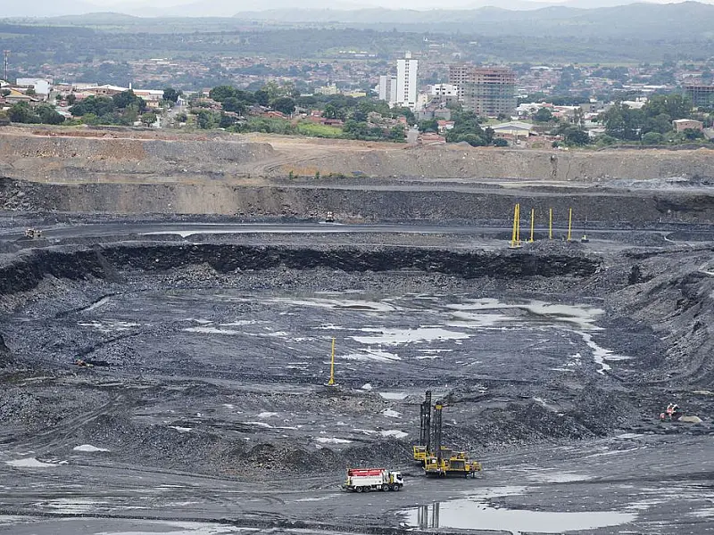 Relatório diz que mineração viveu "anos dourados" no governo Bolsonaro