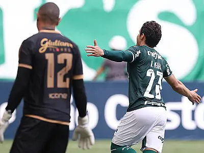 Palmeiras vence e segue invicto; Corinthians só empata no Interior