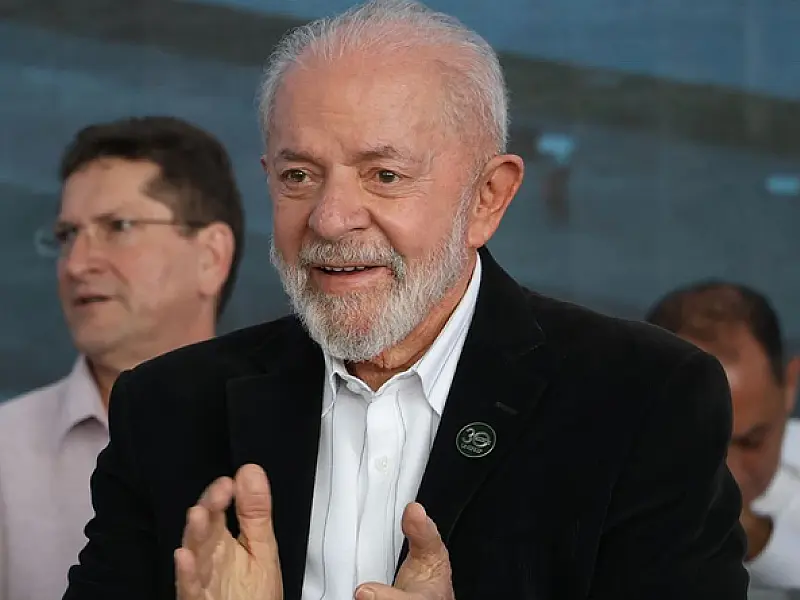 Lula afirma que aliança progressista na França serve de inspiração