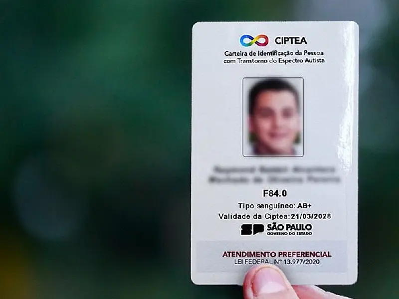 Governo de SP emite 70 mil carteiras da pessoa autista no estado