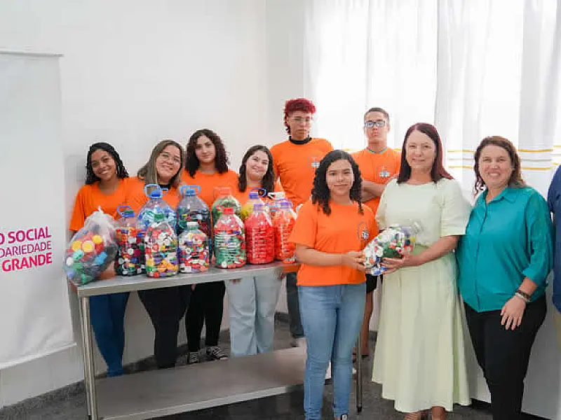 Escola Reynaldo Kuntz Busch participa de campanha das tampinhas do Fundo Social de Praia Grande/SP