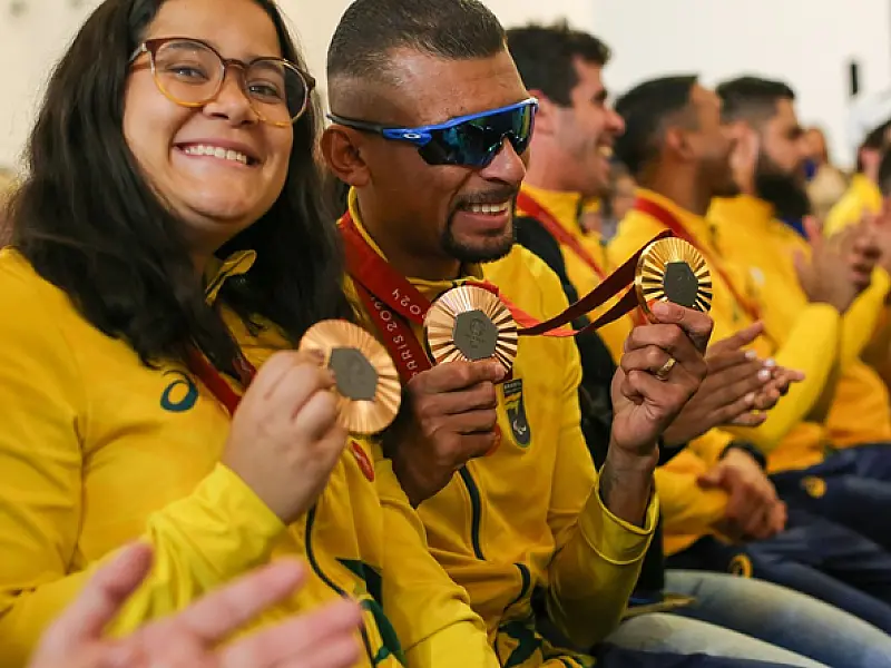 Governo de SP homenageia delegação paralímpica e altera nome da estação Jabaquara