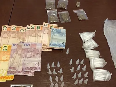 Homem suspeito de traficar drogas em bar em Itanhaém é preso